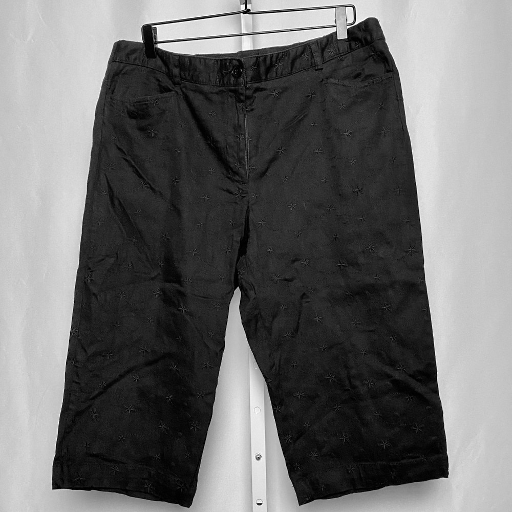 💙5/15 White Stag Womenʻs Black Plus Size Raised Embroidered Capris Size 16